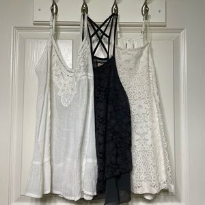 Hollister and dELiA’s tank top bundle